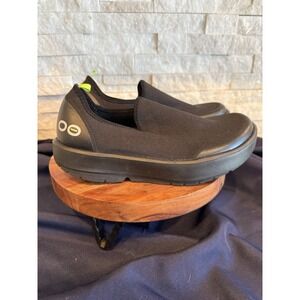 OOFOS OOmg eeZee Low Womens Size Shoes Black Recovery Comfort Lifestyle 7